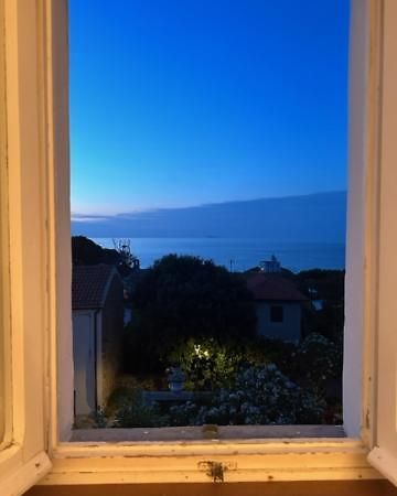 Willa Maison Des Amis Capraia Zewnętrze zdjęcie